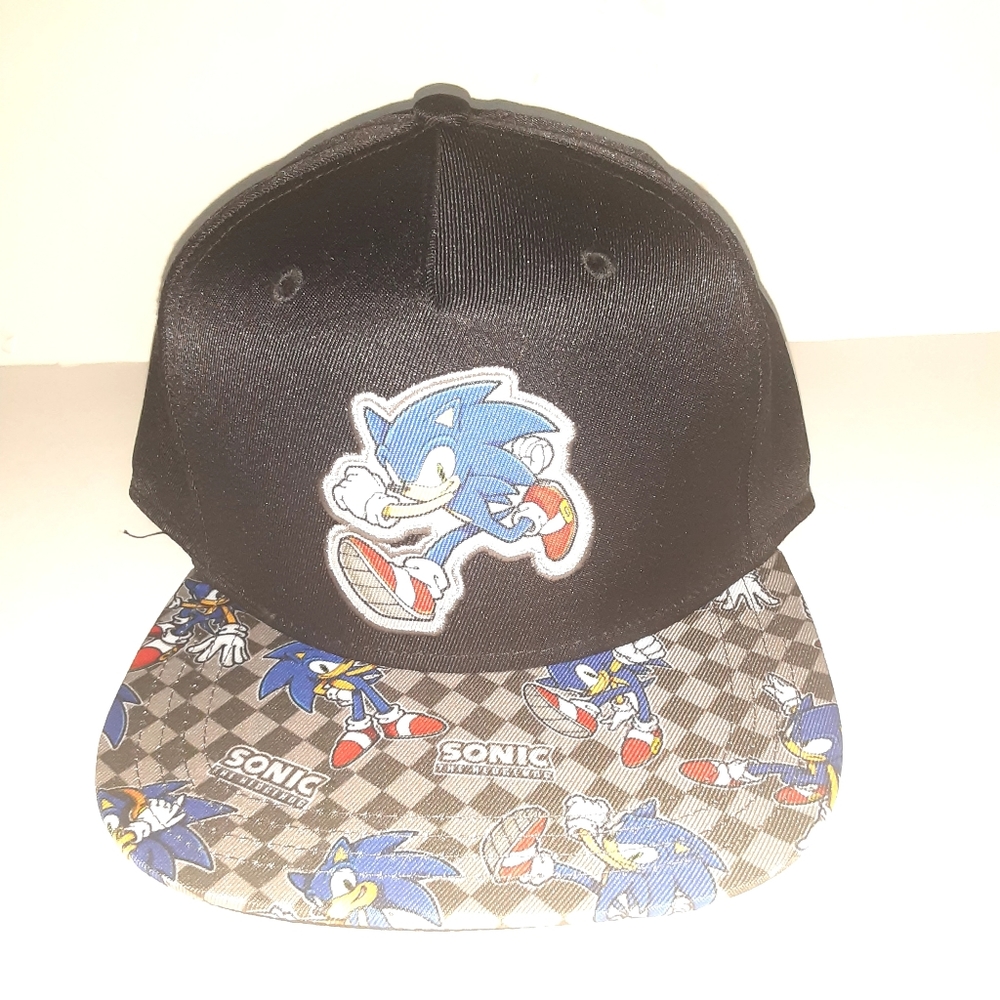 Sonic snapback hat youth size,brand new with Tags